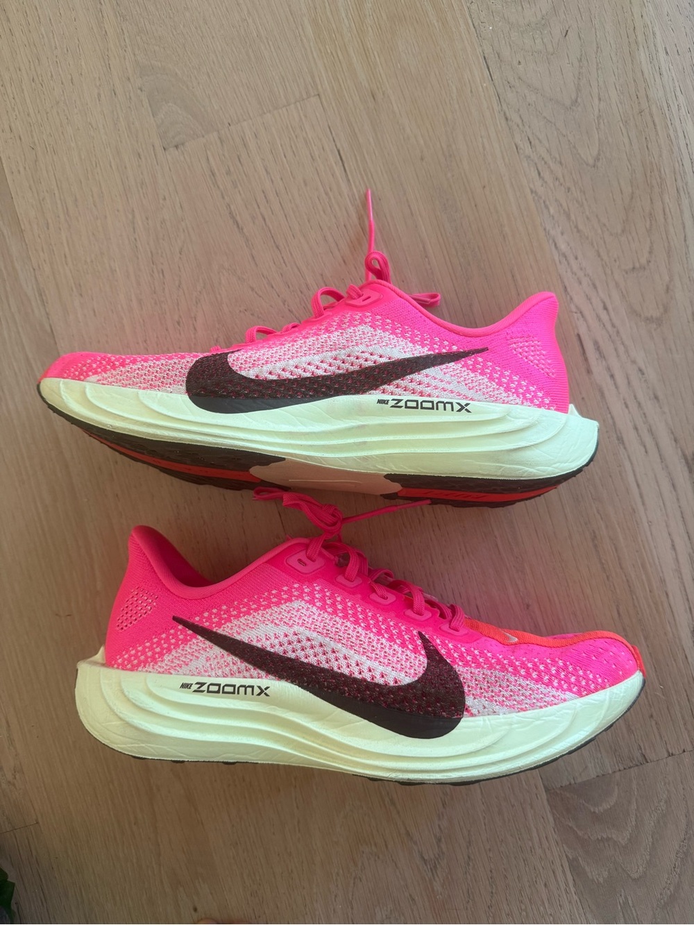 Nike Women's Pink Pegasus Plus Flyknit Running Shoes 10.5